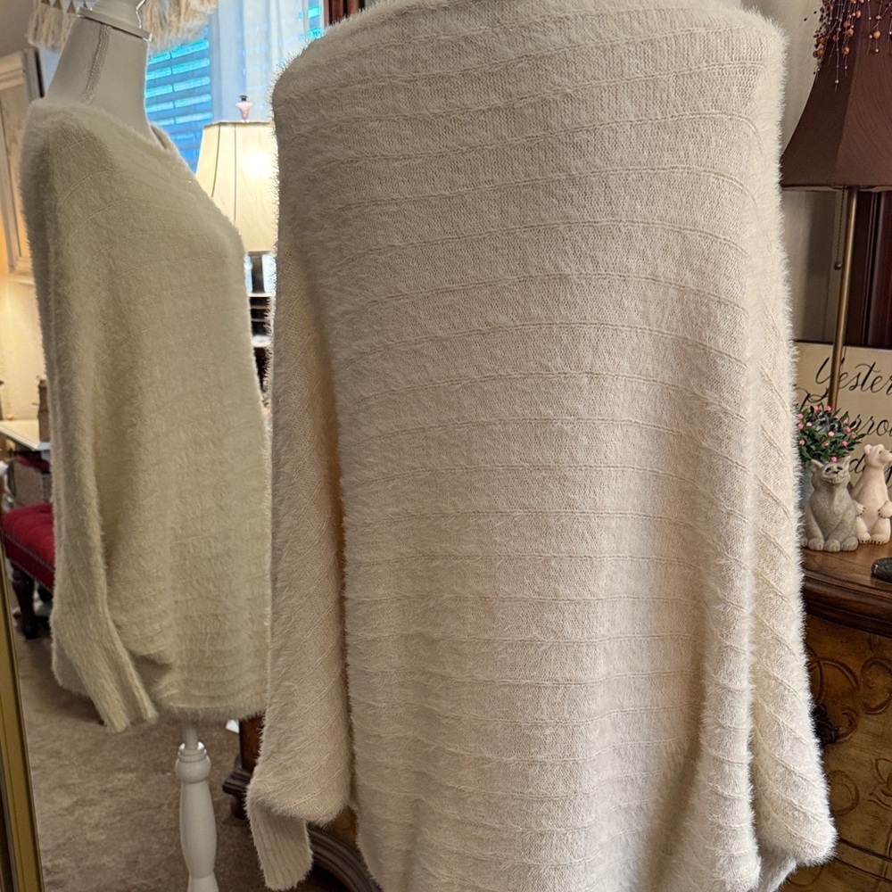 Calvin Tran Ivory Eyelash Knit Poncho Sweater-SizeLarge - Picture 5 of 11